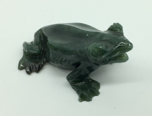 Frosch aus Edelserpentin
