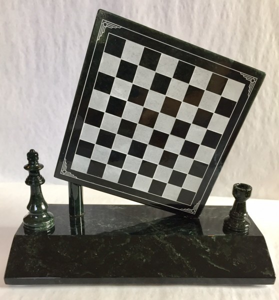 Schach aus Edelserpentin