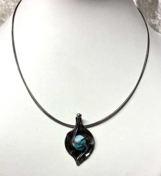 Anhänger Larimar mit Edelstahlreifen